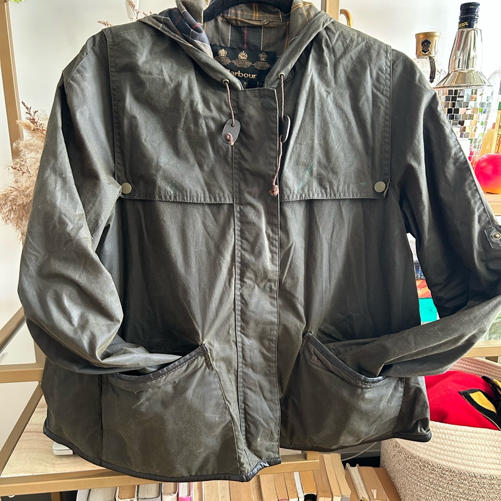 Barbour Women's Waxed Heron Cape with Leather Trim - US6